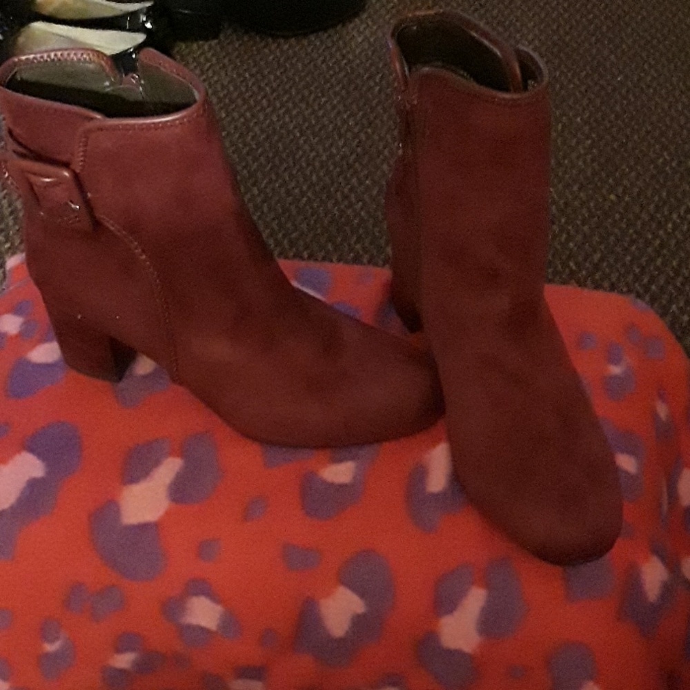 Women burgundy booties